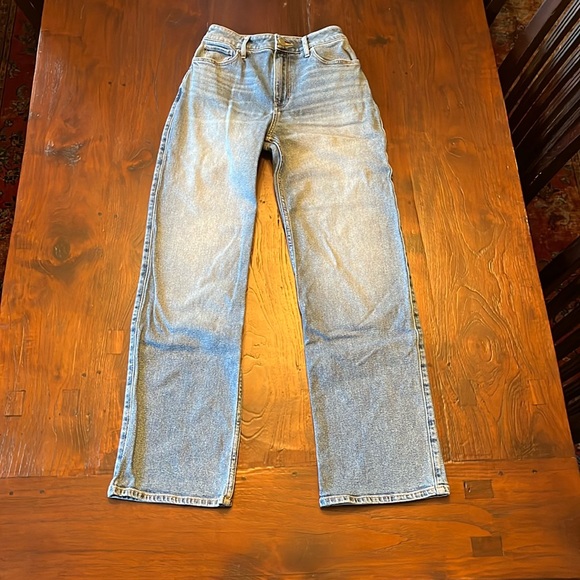 Hollister Ultra High-Rise Dad Jean - waist 24, length 31 - Picture 1 of 4